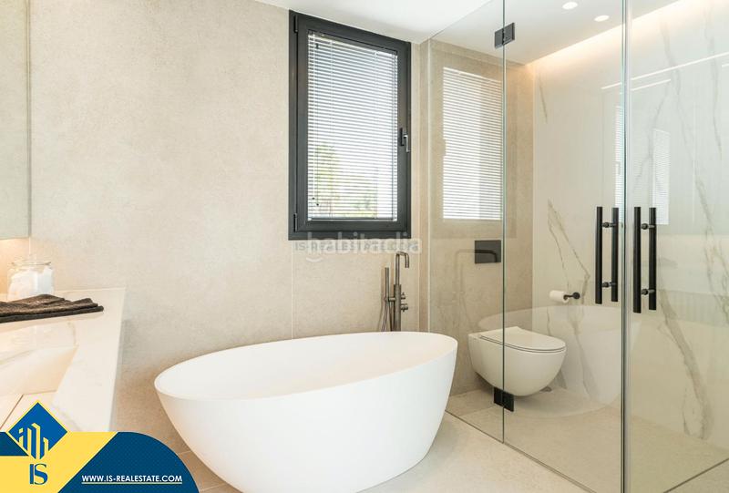 Foto 1ee3731e-395c-4d57-ac0d-144ad97d8657. Chalet avec chauffage parking piscine dans Los Naranjos Marbella