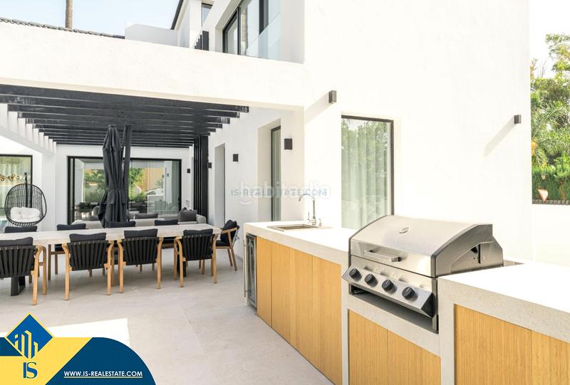 Foto 677d702d-918f-4fe9-9606-52f3143b4473. Chalet avec chauffage parking piscine dans Los Naranjos Marbella