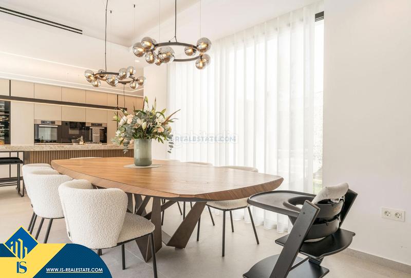 Foto 739e784b-4dd7-4371-8f86-87a5d8be62c8. Chalet avec chauffage parking piscine dans Los Naranjos Marbella