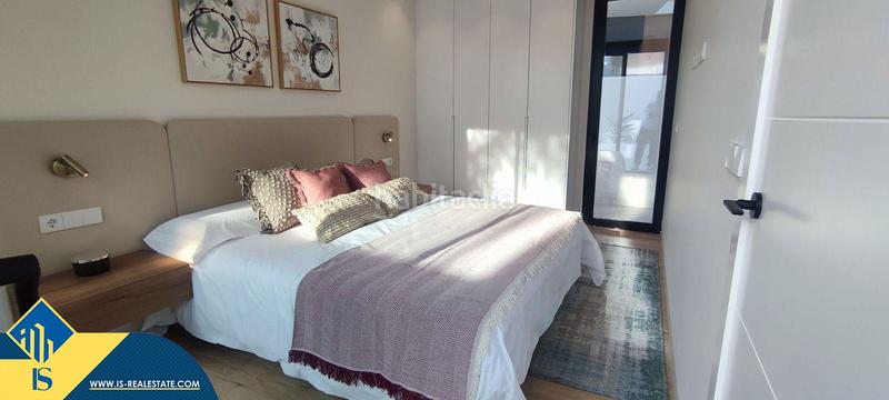 Foto 5449d2d6-683f-48e8-8e85-cda7cc014e61. Chalet avec parking dans Torre de la Horadada Pilar de la Horadada