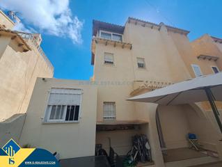 Maison à Los Balcones-Los Altos. Casa con terraza, en la provincia de alicante, en la ciudad de t