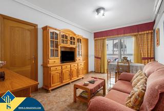 Apartamento en Antonio Machado. Apartamento con terraza, en la provincia de alicante, en la ciud