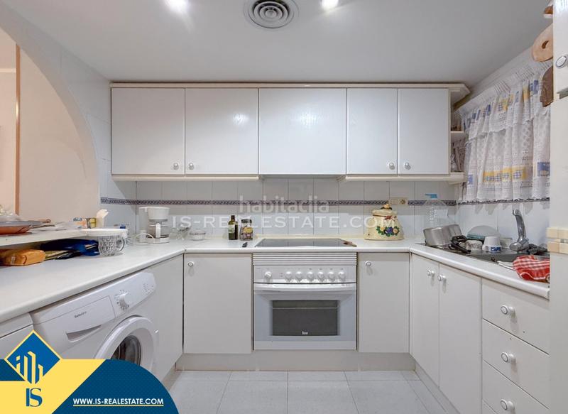 Foto 97c612ff-3a3b-44f8-976d-d40442f5e172. Apartament amb calefacció aparcament piscina a Parque de las Naciones Torrevieja