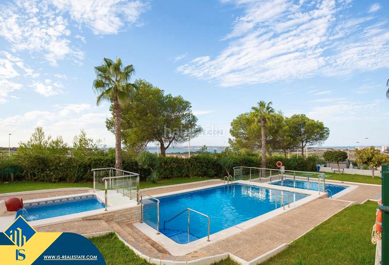 Foto bc4fea7d-5c58-4a64-bccb-4896c2228c14. Apartamento  con piscina comunitaria, en la provincia de alicante, en la ciudad . 2 habitaciones | 59 m² | 1 kilómetro en Torrevieja