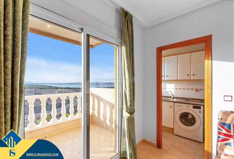 Foto febeaea8-b0ab-47df-8e37-a1489272f6a0. Apartamento  con piscina comunitaria, en la provincia de alicante, en la ciudad . 2 habitaciones | 59 m² | 1 kilómetro en Torrevieja