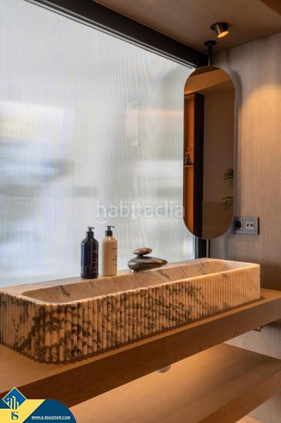 Foto a5a55c14-4fdf-4860-9944-bd99205575c2. Chalet avec cheminée chauffage parking piscine dans Marbella