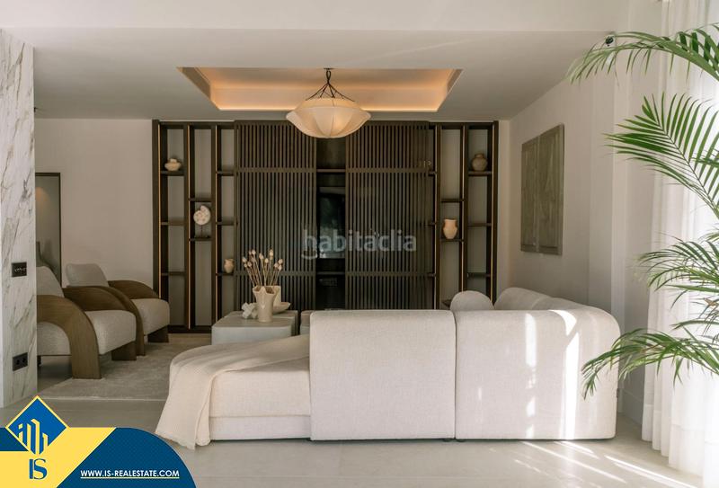 Foto ab3b25eb-e08e-42c7-9b3f-46064fee3218. Chalet avec cheminée chauffage parking piscine dans Marbella