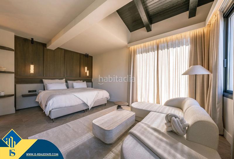 Foto bd2ec5c3-d8e9-4183-9274-298af3770d3f. Chalet avec cheminée chauffage parking piscine dans Marbella