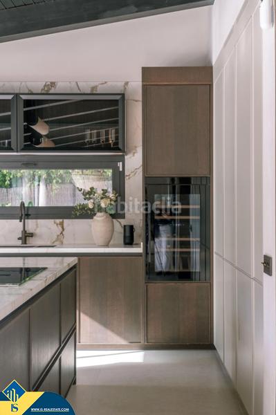 Foto dd085e12-761a-4db2-b3aa-ff8dc59e283b. Chalet avec cheminée chauffage parking piscine dans Marbella