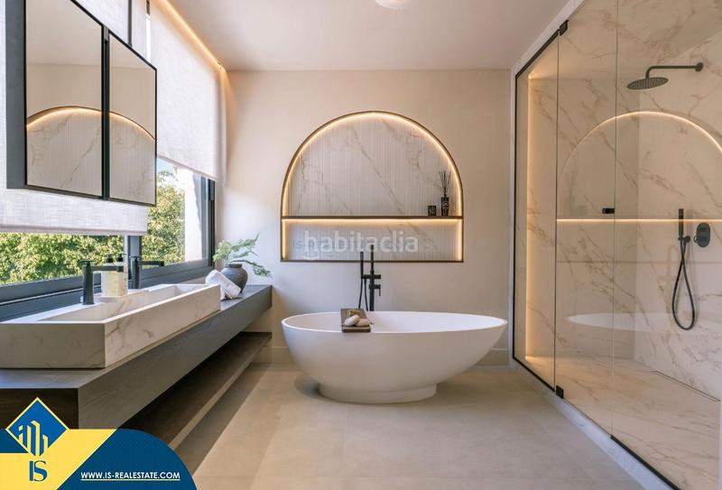 Foto e8d5de86-028a-4543-9faa-149de27613b3. Chalet avec cheminée chauffage parking piscine dans Marbella