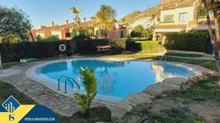 Casa a Golf Bahía. Namas con piscina comunitaria en la provincia de alicante, en fi