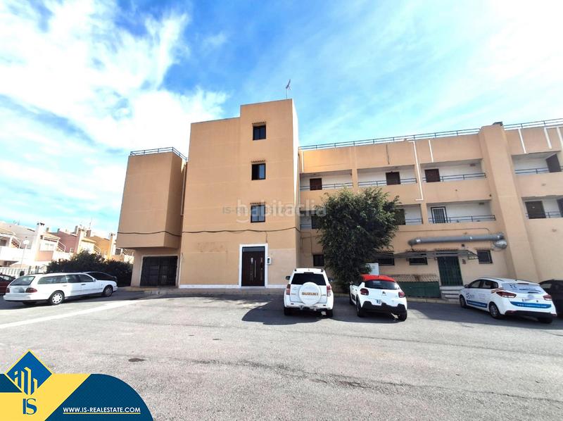 Foto 82fd05f3-17e3-42c6-ac49-25b20433c0a0. Apartament amb calefacció aparcament a Aguas Nuevas Torrevieja