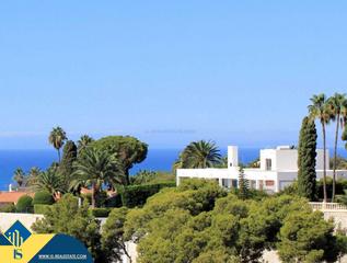 Appartement à El Acequión. Apartamento con piscina compartida en la provincia de málaga, en