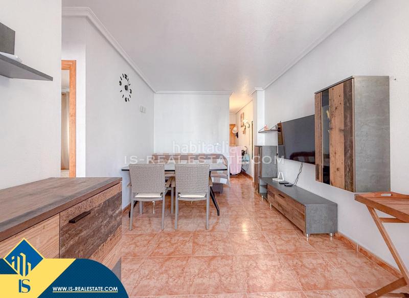 Foto 722aa8ce-e032-4671-ae30-edbf6a9d8974. Apartament amb calefacció piscina a Antonio Machado Torrevieja