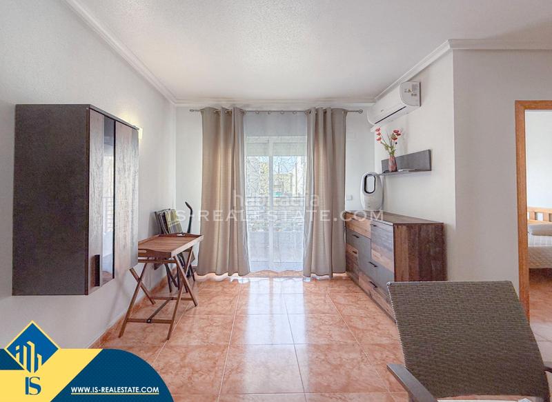 Foto 8264c5c6-fcc4-4d26-9283-1b47269efb52. Apartament amb calefacció piscina a Antonio Machado Torrevieja