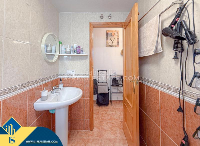 Foto 883a3953-44a4-47cf-9996-94257e6e6290. Apartament amb calefacció piscina a Antonio Machado Torrevieja