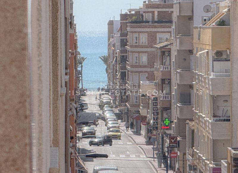 Foto 99dd6d4e-cfef-4ba4-9b39-d399c0c5a1a0. Apartament amb calefacció piscina a Antonio Machado Torrevieja