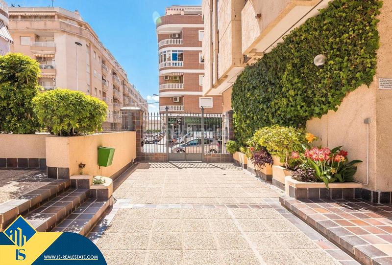 Foto 30790417-3443-4b5c-90ea-1223598d42d2. Apartment with heating pool in Parque de las Naciones Torrevieja