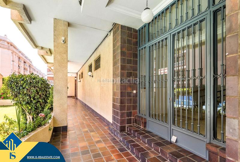 Foto 75678b22-1a87-4730-b971-58ef82cc92ad. Apartment with heating pool in Parque de las Naciones Torrevieja