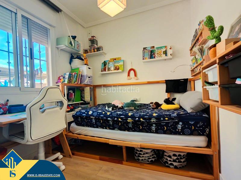 Foto 32dd9e4d-7703-44f0-aa93-b98d21ef3579. Piso apartamento con piscina comunitaria, en la provincia de alicante, ciudad , distrito de la mata. 2 habitaciones | 79 m en Torrevieja