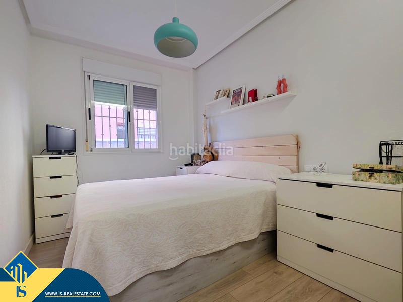 Foto e06ca16d-72f8-4803-b0e4-2fce8784a280. Piso apartamento con piscina comunitaria, en la provincia de alicante, ciudad , distrito de la mata. 2 habitaciones | 79 m en Torrevieja