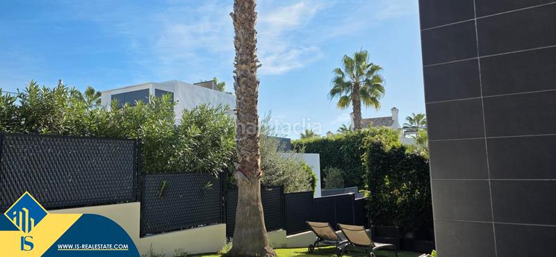 Foto 012341ea-744f-43f2-8219-db1775a75cf7. Xalet amb aparcament a Villamartín-Las Filipinas Orihuela