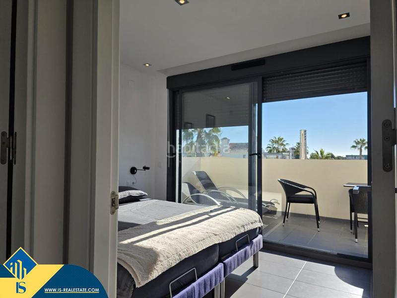 Foto ab73235c-4a64-4b88-aa8f-e09af762a879. Xalet amb aparcament a Villamartín-Las Filipinas Orihuela