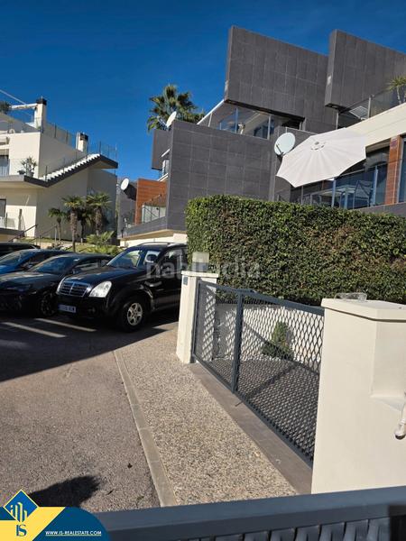 Foto acf23a37-6e08-497a-ad1c-7cd7195b1ba5. Xalet amb aparcament a Villamartín-Las Filipinas Orihuela