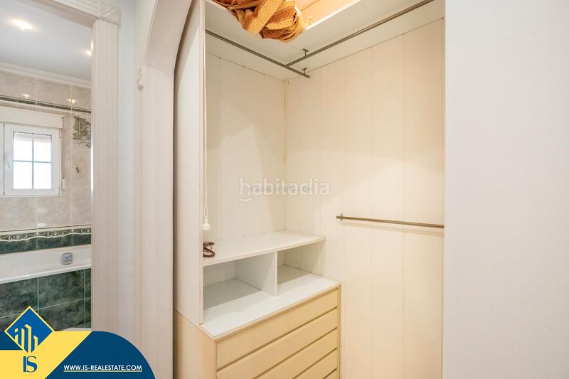 Foto 147386a0-8ae0-44f8-8e31-fd6f41d21ea8. Chalet con parcheggio piscina in Zona Carrefour - Urbanizaciones Torrevieja