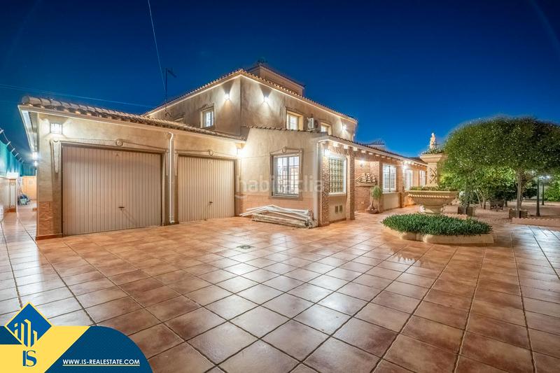 Foto 18a85bca-0c4e-4f39-8031-6903ee4a51d4. Chalet con parcheggio piscina in Zona Carrefour - Urbanizaciones Torrevieja