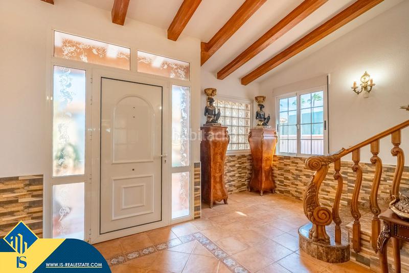 Foto 36a79a12-55e4-49fd-bca1-7f07c6328c3a. Chalet con parcheggio piscina in Zona Carrefour - Urbanizaciones Torrevieja