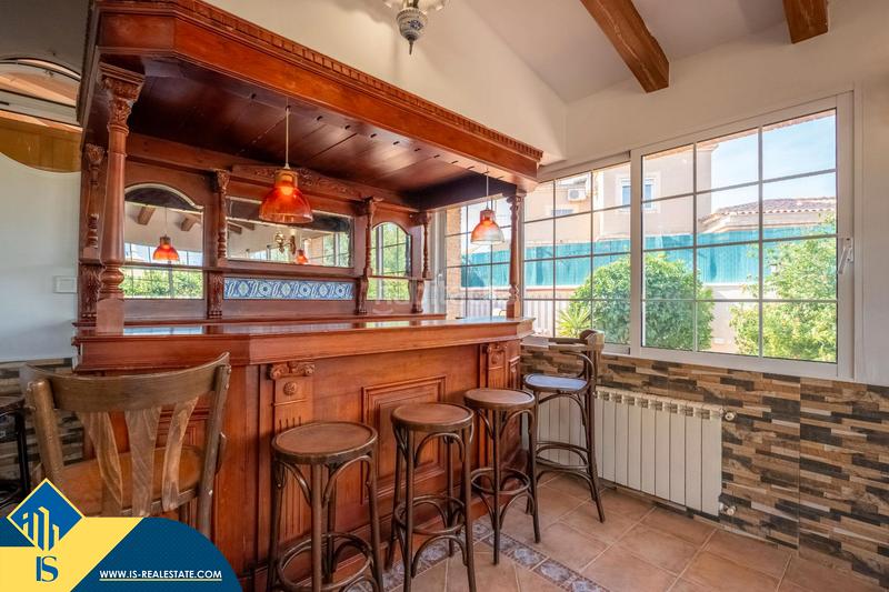 Foto 5ec209ae-b14a-446f-9816-d7d86e8e0d1d. Chalet con parcheggio piscina in Zona Carrefour - Urbanizaciones Torrevieja