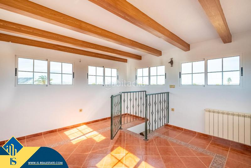 Foto 68f37ee3-ce95-4473-8e34-bb7deb32bda8. Chalet con parcheggio piscina in Zona Carrefour - Urbanizaciones Torrevieja