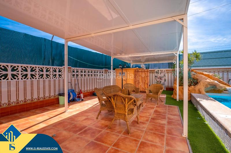 Foto a3802796-7e87-4e9f-aad3-f8c8a369d897. Chalet con parcheggio piscina in Zona Carrefour - Urbanizaciones Torrevieja