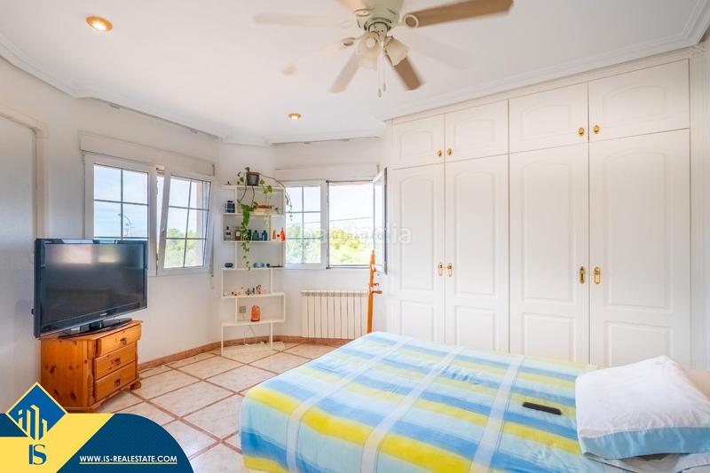 Foto bf4f82c8-60f8-4775-8521-65bf11de2dfb. Chalet con parcheggio piscina in Zona Carrefour - Urbanizaciones Torrevieja