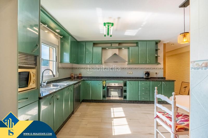 Foto e96a015c-6f12-429a-90eb-795a5ee5a3e6. Chalet con parcheggio piscina in Zona Carrefour - Urbanizaciones Torrevieja