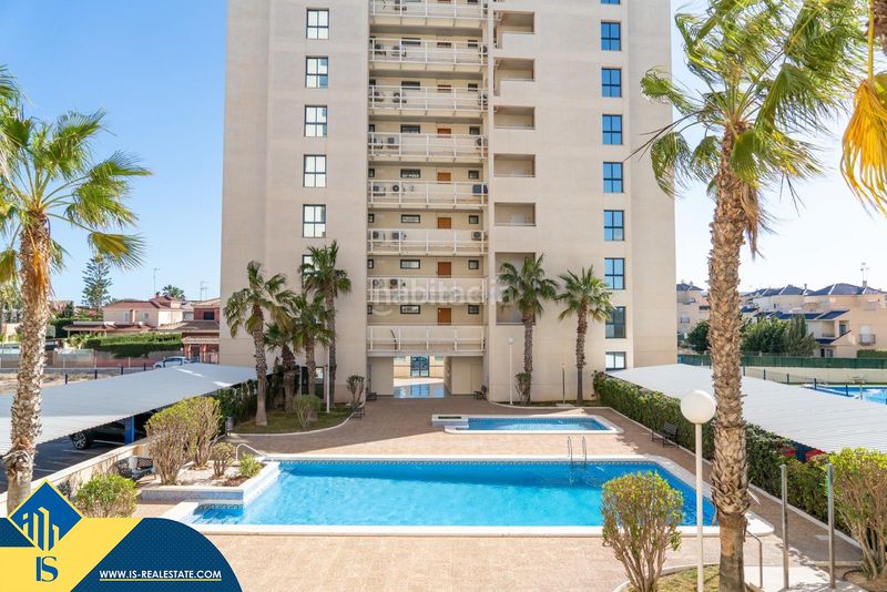 Foto cd0664eb-6e1a-4a08-b2b7-e3f493d39c43. Pis amb aparcament piscina a La Veleta Torrevieja