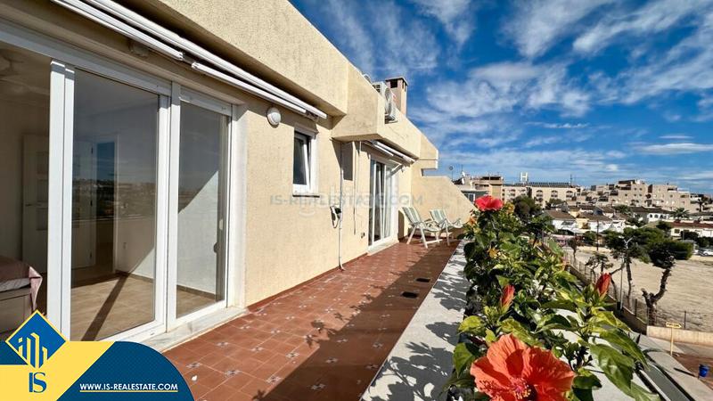 Foto 4825f2fb-e02a-492a-820e-f57ff0cdf86a. Attico con parcheggio in Punta Prima Torrevieja