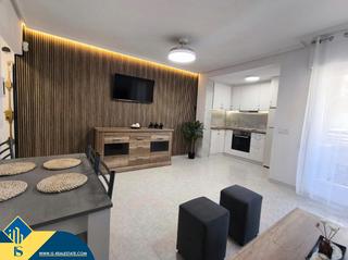 Apartamento en El Molino. Apartamento renovado con piscina comunitaria, en la provincia de