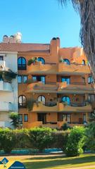 Pis a Punta Prima. Apartamento con piscina comunitaria, en la provincia de alicante