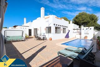 Xalet a Lomas de Cabo Roig - Los Dolses. Villa con piscina privada en la provincia de alicante, orihuela