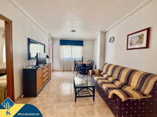 Apartamento en Parque de las Naciones. Apartamento con piscina comunitaria, en la provincia de alicante