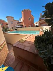 Xalet a Lomas de Cabo Roig - Los Dolses. Villa con piscina comunitaria, en la provincia de alicante, en o