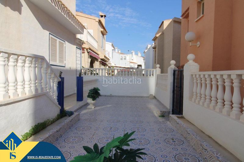 Foto 57e55d5c-fd39-40d7-bbe0-15aaabfd28d7. Pis amb aparcament piscina a Los Europeos Torrevieja