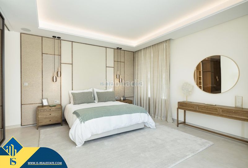 Foto 9ac8678a-d4ce-4ba6-a1eb-b87e4a0d7ea4. Xalet amb calefacció aparcament piscina a Las Brisas Marbella