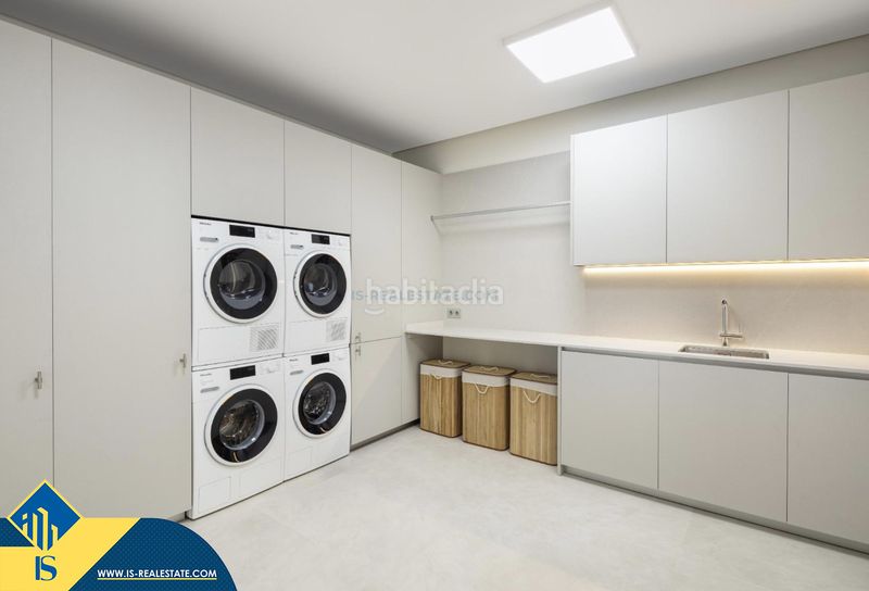 Foto ba7a557e-d885-42e6-a38a-7bcc5d334fd0. Xalet amb calefacció aparcament piscina a Las Brisas Marbella