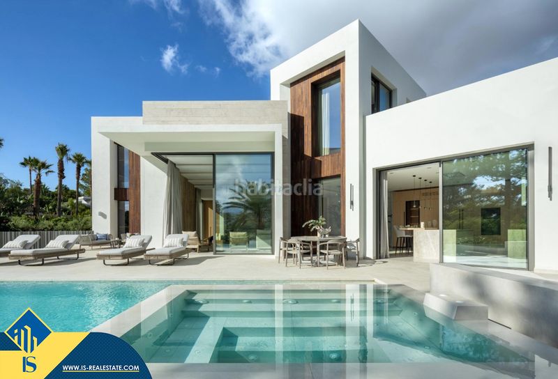 Foto c000ca16-6483-42d9-9750-6d3108052dc2. Xalet amb calefacció aparcament piscina a Las Brisas Marbella