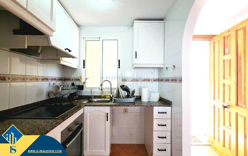 Foto 318fc78d-6362-456a-8077-d72fdcfe755a. Apartament amb calefacció piscina a Antonio Machado Torrevieja