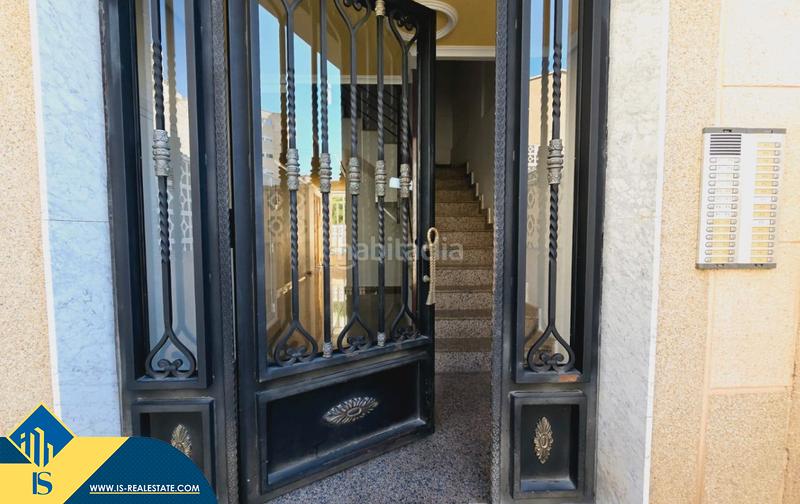 Foto 8576f0d6-a3e7-4de7-b458-347fc761a9ca. Apartament amb calefacció piscina a Antonio Machado Torrevieja