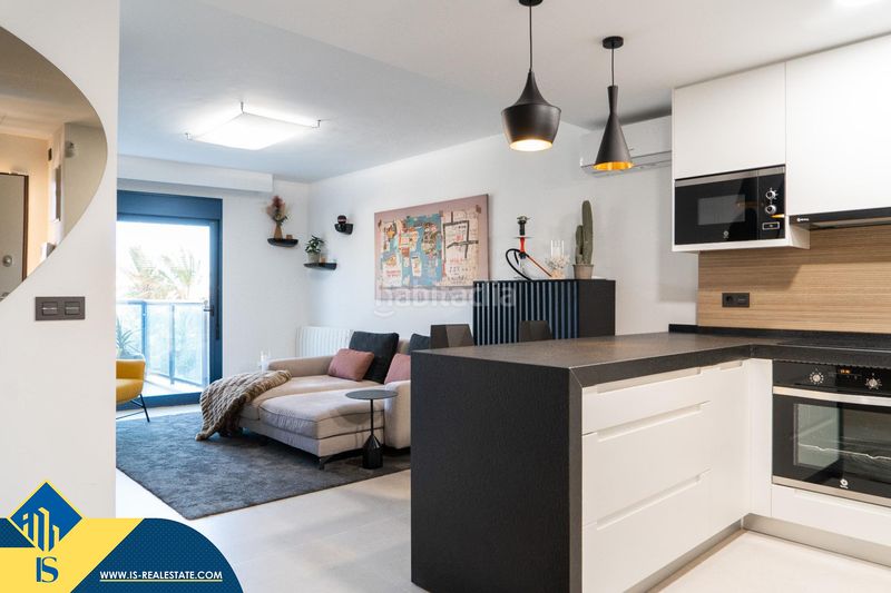 Foto 57734315-bf2e-45f1-8502-905b455cdf47. Pis amb piscina a La Veleta Torrevieja